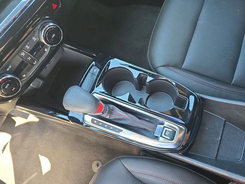 Used 2025 Chevrolet Trax RS w/ Driver Confidence Package FWD image 25