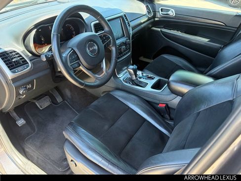 Used 2018 Jeep Grand Cherokee Altitude RWD image 11