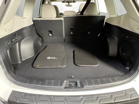 Used 2022 Subaru Forester Limited image 25