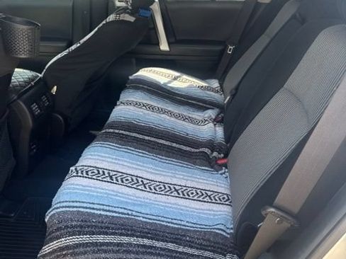 Used 2018 Toyota 4Runner SR5 AWD/4WD image 21