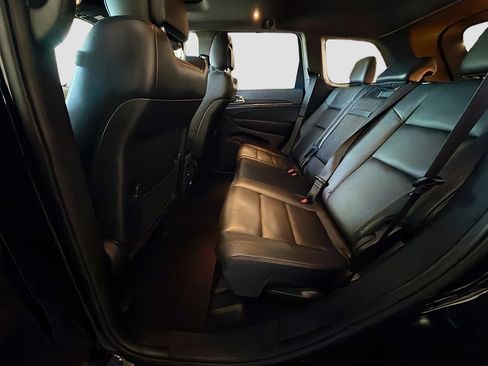 Used 2019 Jeep Grand Cherokee Limited AWD/4WD image 30