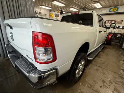 Used 2024 RAM 2500 Big Horn w/ Bed Utility Group image 7