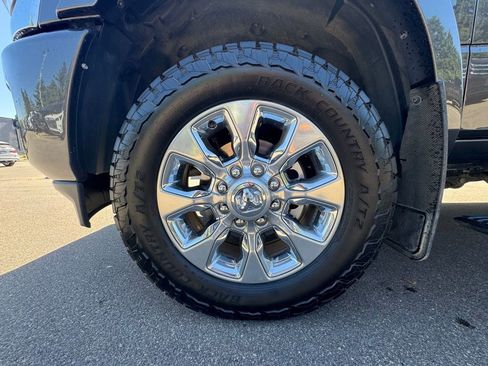 Used 2022 RAM 2500 Limited w/ Body Color Bumper Group AWD/4WD image 15