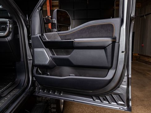 Used 2023 Ford F250 Platinum image 37