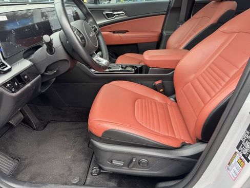 Certified 2025 Kia Sportage SX image 17