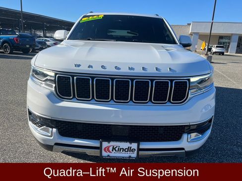 Used 2022 Jeep Wagoneer Series III w/ Flexible Seating Group AWD/4WD image 3