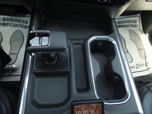 Used 2025 Chevrolet Silverado 1500 High Country AWD/4WD image 26