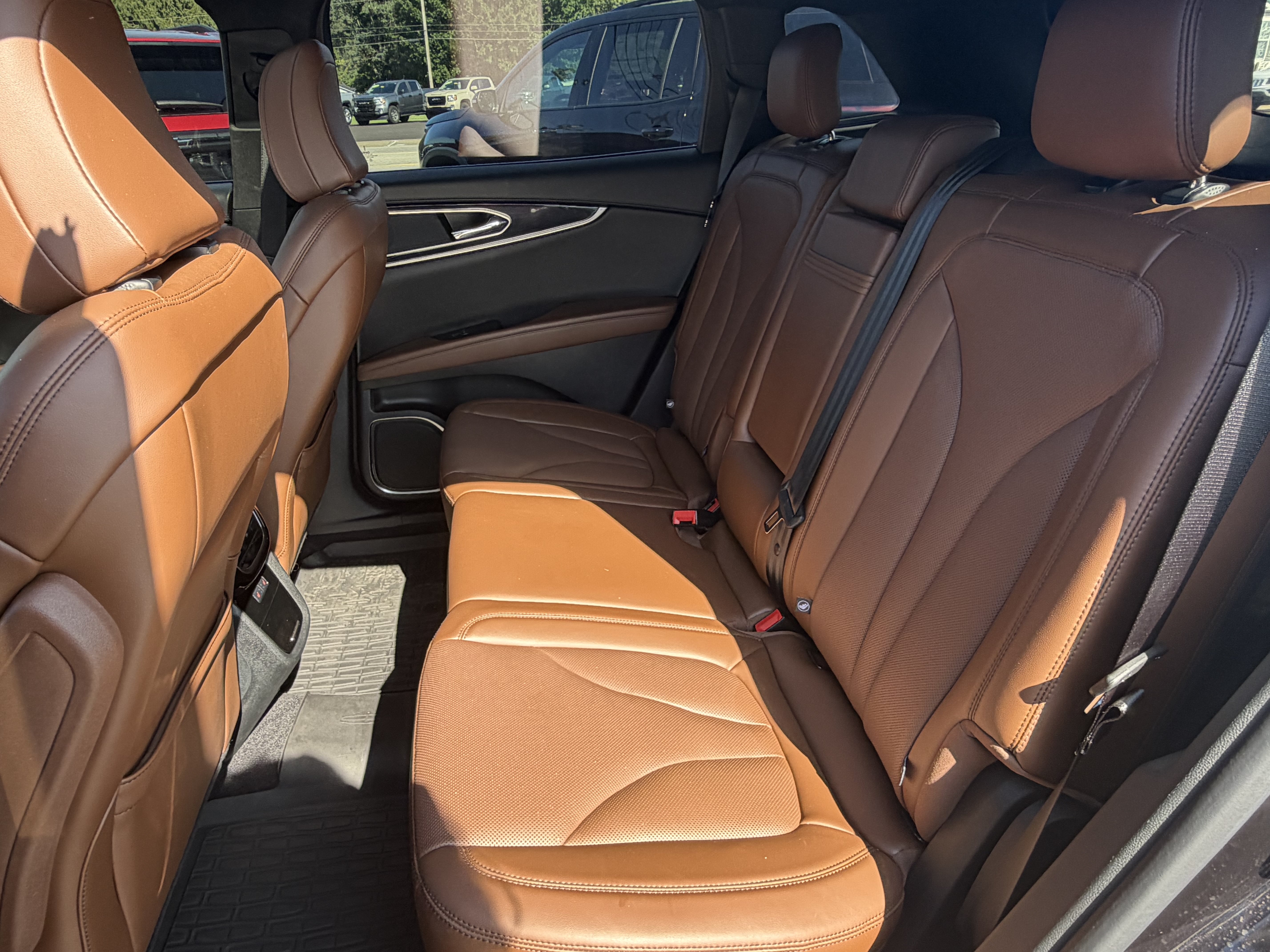 Used 2023 Lincoln Nautilus Reserve w/ Monochromatic Package AWD/4WD image 22
