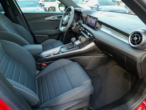 Used 2024 Alfa Romeo Tonale Ti w/ Active Assist Package image 32