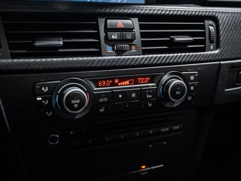 Used 2011 BMW M3 Coupe image 25