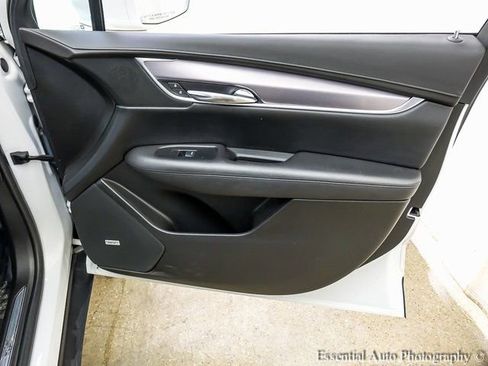 Certified 2017 Cadillac XT5 Luxury w/ Driver Awareness Package image 24