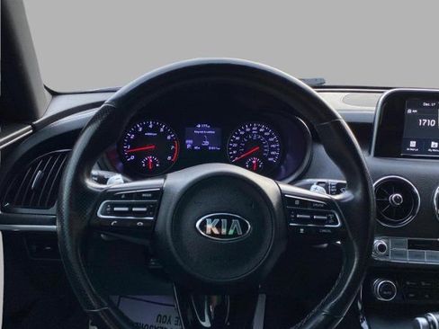 Used 2018 Kia Stinger GT image 33