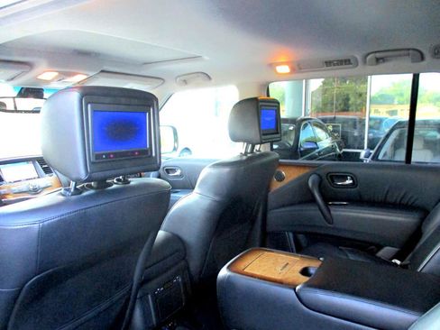 Used 2011 INFINITI QX56 2WD w/ Theater Pkg image 11