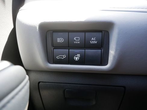 Certified 2024 Toyota Highlander Platinum AWD/4WD image 31