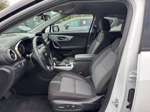 Used 2025 Chevrolet Blazer LT FWD image 28