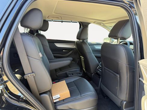 New 2026 MAZDA CX-90 Plug-In Hybrid w/Premium Sport image 18