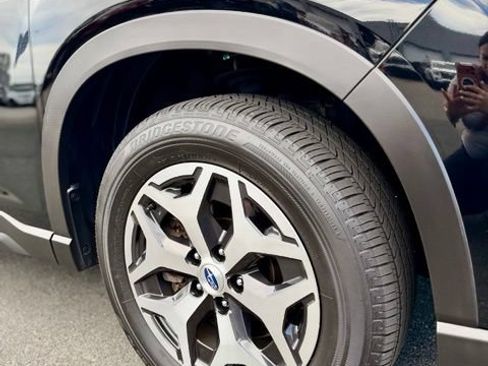 Used 2023 Subaru Forester Premium AWD/4WD image 8