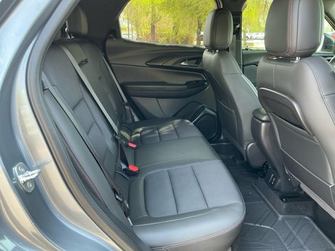 Used 2021 Chevrolet TrailBlazer RS w/ Sun and Liftgate Package FWD image 18