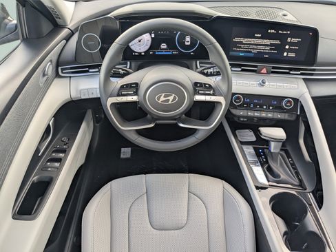 New 2026 Hyundai Elantra Limited FWD image 14