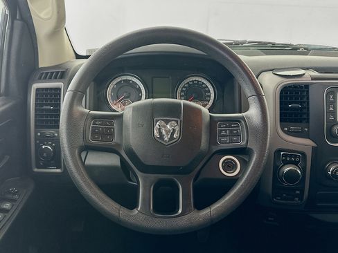 Used 2018 RAM 1500 Express image 17