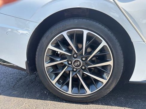 Used 2022 Hyundai Sonata Limited image 11