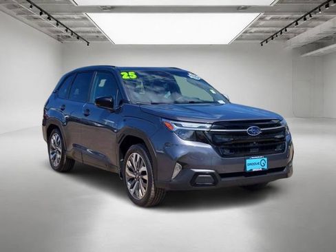 Used 2025 Subaru Forester Touring AWD/4WD image 8