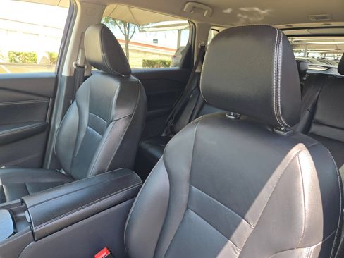 Certified 2026 Nissan Rogue SL FWD image 9