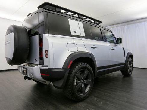 Used 2020 Land Rover Defender 110 SE AWD/4WD image 30