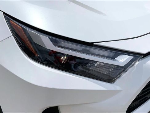 Used 2024 Toyota RAV4 XLE Premium image 28