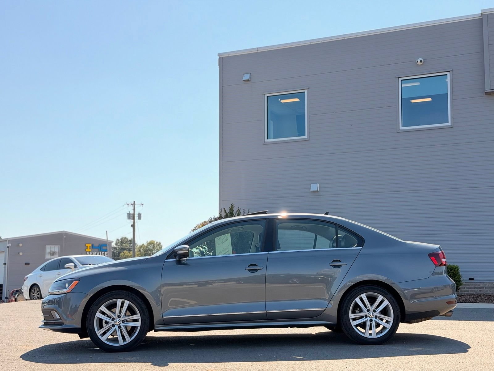 Used 2017 Volkswagen Jetta SEL Premium FWD image 15