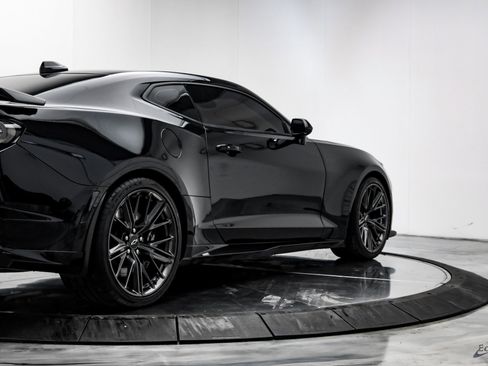 Used 2021 Chevrolet Camaro ZL1 image 16