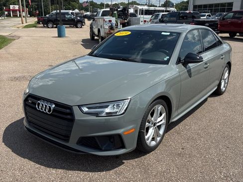 Used 2019 Audi S4 Premium Plus w/ Premium Plus Package AWD/4WD image 2