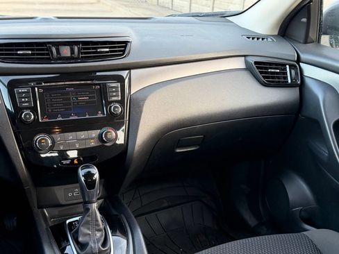 Used 2022 Nissan Rogue Sport S FWD image 13