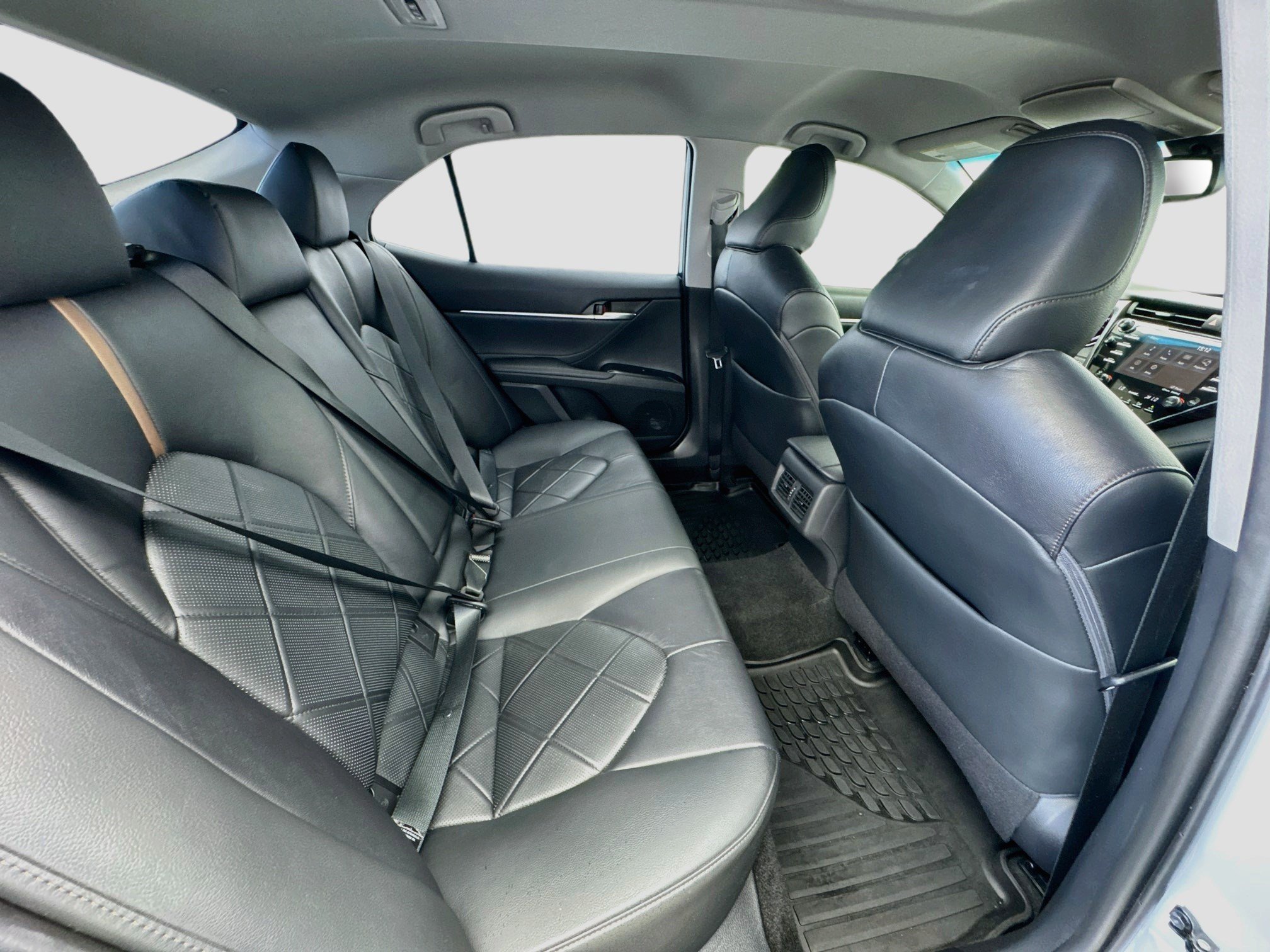 Used 2018 Toyota Camry XLE w/ Audio Package FWD image 18