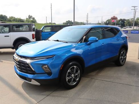 Used 2025 Chevrolet Blazer LT AWD/4WD image 5
