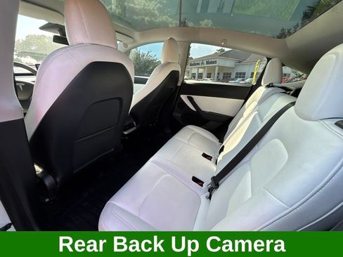 Used 2021 Tesla Model Y Long Range AWD/4WD image 9