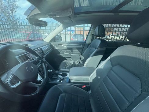 Used 2021 Volkswagen Atlas SEL Premium image 4