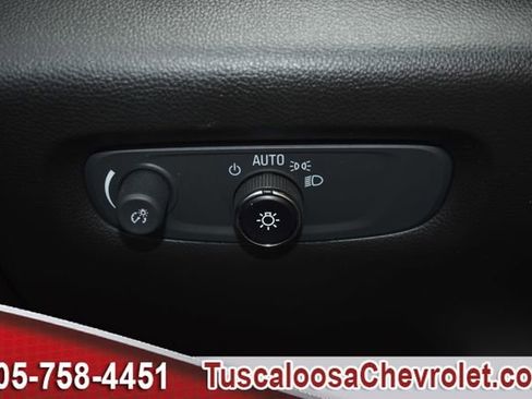 Used 2023 Chevrolet Traverse LT FWD image 39