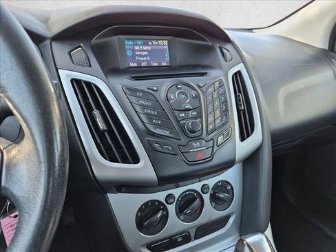 Used 2012 Ford Focus SE FWD image 11