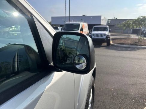 Used 2014 Nissan Frontier SV w/ SV Value Truck Package RWD image 14