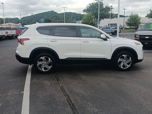 Used 2023 Hyundai Santa Fe SE AWD/4WD image 3
