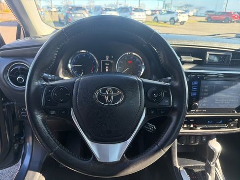 Used 2018 Toyota Corolla L image 28