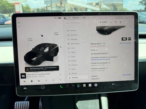 Used 2023 Tesla Model Y Long Range AWD/4WD image 5