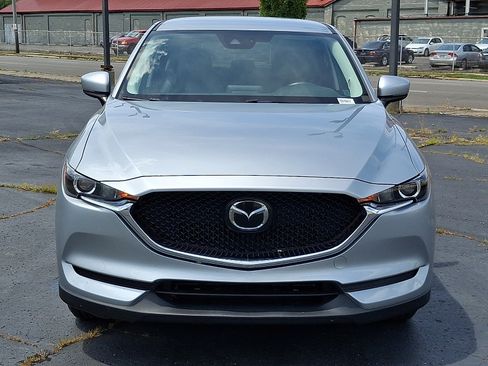 Used 2019 MAZDA CX-5 Touring FWD image 2