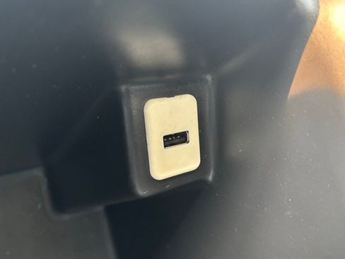 Used 2017 Chevrolet Colorado LT w/ LT Convenience Package image 23