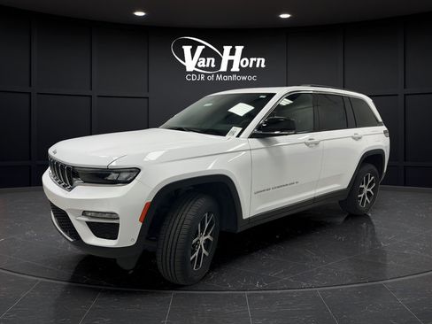 Used 2025 Jeep Grand Cherokee Limited w/ Luxury Tech Group II AWD/4WD image 3