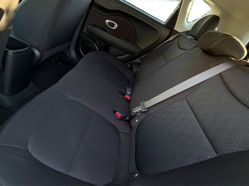 Used 2019 Kia Soul FWD image 21