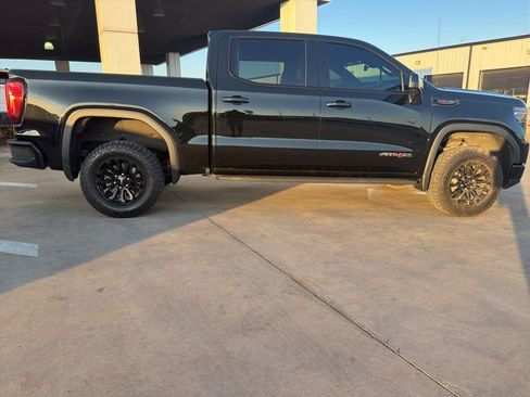 Used 2022 GMC Sierra 1500 AT4X image 2