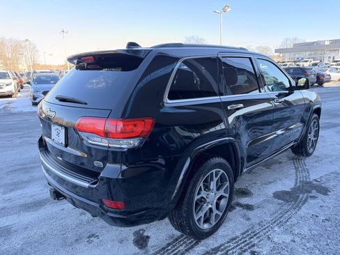 Used 2019 Jeep Grand Cherokee Overland image 5