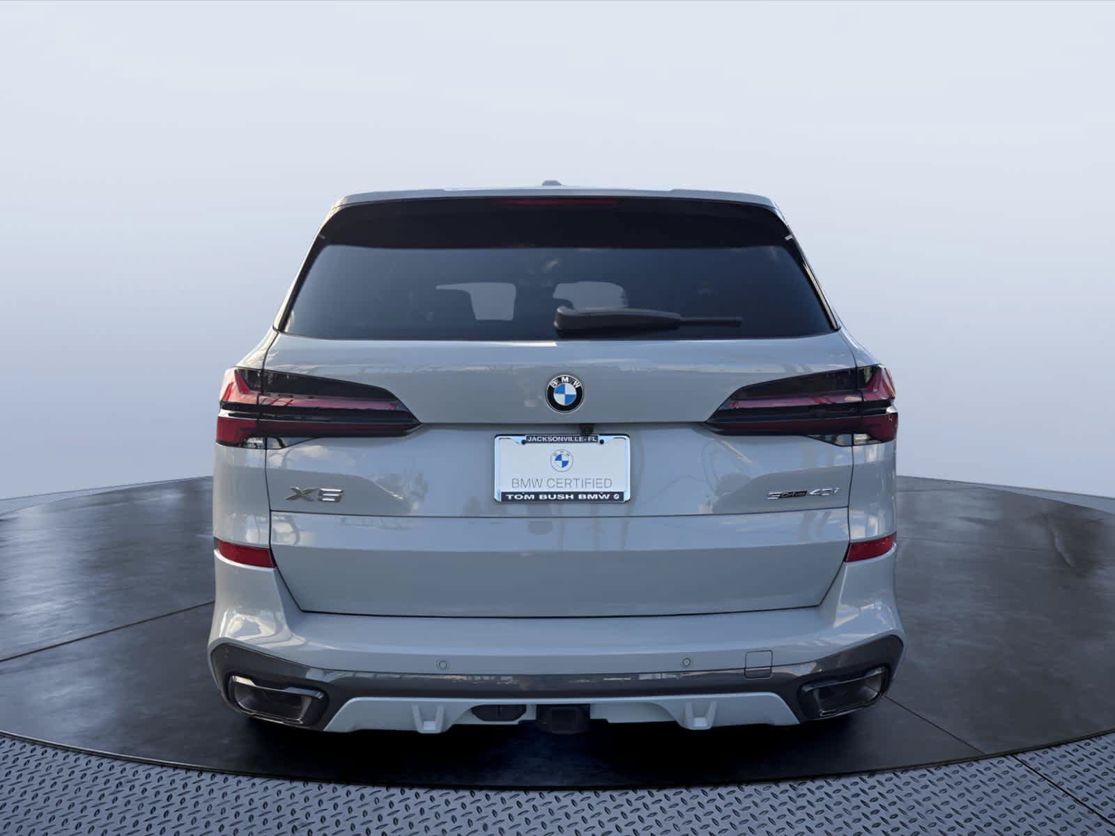 Used 2025 BMW X5 sDrive40i w/ M Sport Package RWD image 5